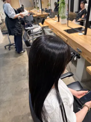 カラー 西村 颯世のヘアスタイル