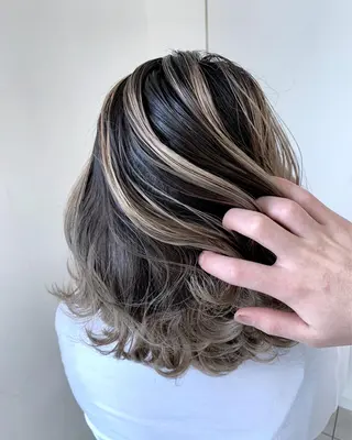 ミディアム 穐田 司樹のヘアスタイル