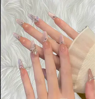 ネイル D-BEAUTY Nailsalonのネイルデザイン
