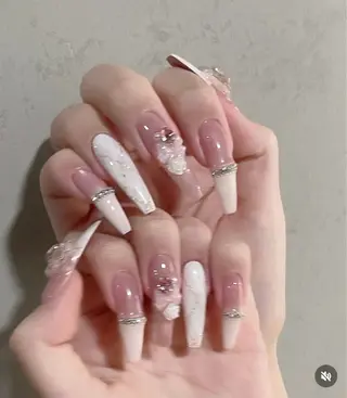 ネイル Julie Nail Hinのネイルデザイン