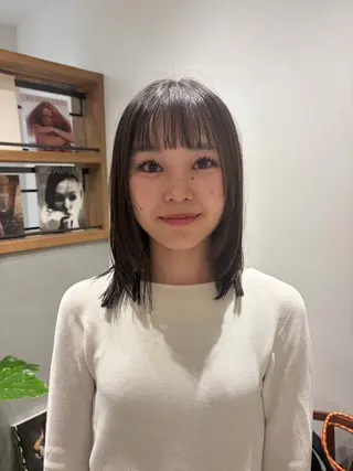 ミディアム 井上 星良のヘアスタイル
