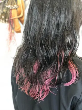 ロング カラー Kaede .のヘアスタイル