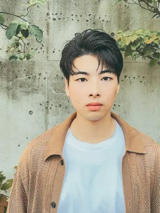 セミロング パーマ メンズ 飛田 優のヘアスタイル