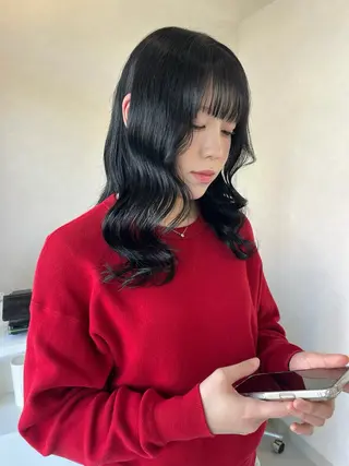 ミディアム カラー 長山 茉白のヘアスタイル