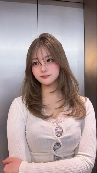 セミロング カラー ヘアアレンジ ARIA💎縮毛矯正 ブリーチ💎複雑履歴のヘアスタイル