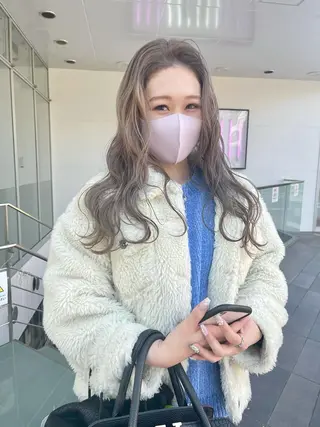 ロング カラー パーマ ヘアアレンジ メンズ キッズ ネイル マツエク・マツパ アイブロウ レイヤーカット🪽 カネコミユのヘアスタイル