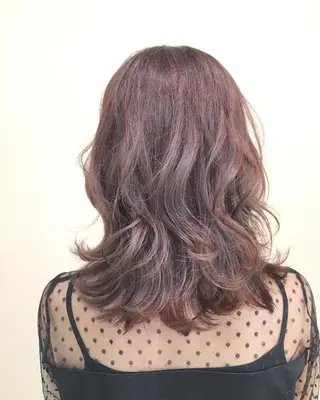 セミロング カラー 白浜 サキのヘアスタイル