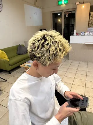 ショート パーマ メンズ スパイキーショート/ メンズパーマ/関内涼のヘアスタイル