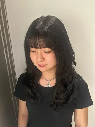 ロング Miu Otaのヘアスタイル