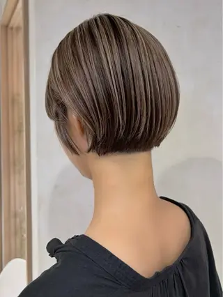 ショート カラー 女性カットモデル募集 calm岡本優希のヘアスタイル