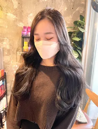 ロング zest kalonのヘアスタイル