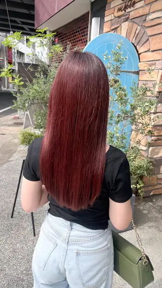 ロング カラー 伊藤 玲衣のヘアスタイル