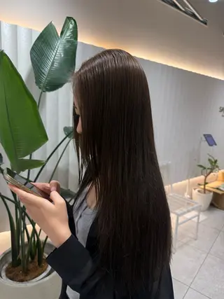 ロング カラー ラベンダー💜 グレージュ🩶のヘアスタイル