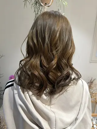 セミロング カラー 暖色/透明感カラー 🌷荘司まゆり🌷のヘアスタイル