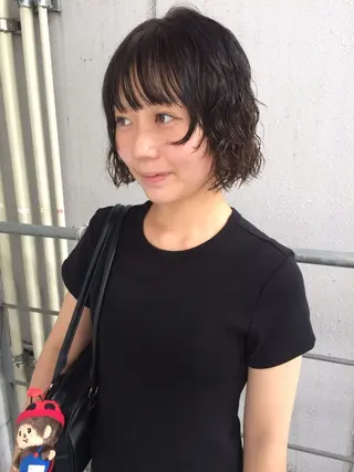 ショート パーマ 杏華レイヤー/ パーマ/ハイトーンのヘアスタイル