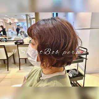 ショート パーマ 似合う髪型見つけます AYAKAのヘアスタイル