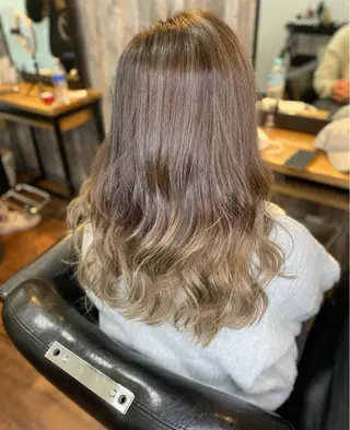 セミロング カラー Luzir⭐︎ GEN⭐︎のヘアスタイル