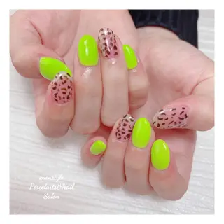 ミディアム ネイル 🐾enen style 🐾のネイルデザイン