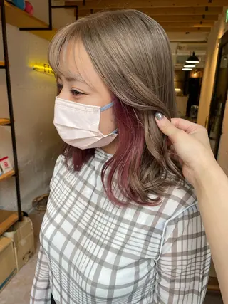 ミディアム EIGHT 中川原 菜々子のヘアスタイル