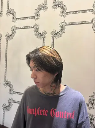ミディアム メンズ shinta スパイキー/パーマのヘアスタイル