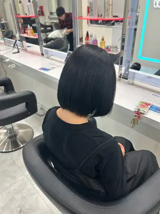 ショート カラー ヘアアレンジ 🎀RIN🎀 縮毛矯正🩶暗髪のヘアスタイル