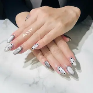 ネイル SNOW LITのネイルデザイン