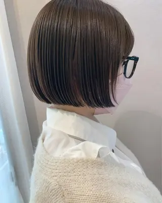 ショート カラー hubhair レイヤー/透明感のヘアスタイル