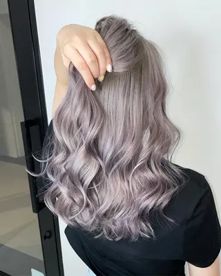 セミロング 手島 カミラのヘアスタイル