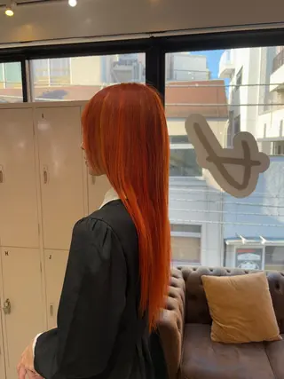 ミディアム カラー 🧤高明度ハイトーン 🧤莉音のヘアスタイル