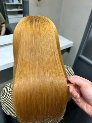 セミロング ハイトーンカラー cecil kokiのヘアスタイル