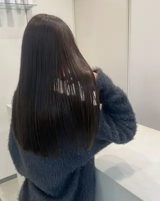 ロング カラー 小西 由季乃のヘアスタイル