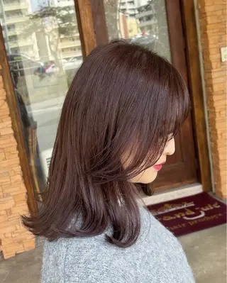 ミディアム カラー grand juteのヘアスタイル