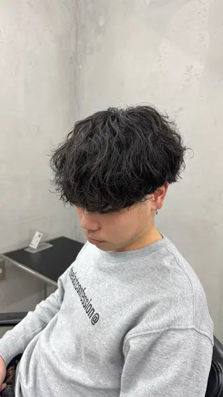 パーマ メンズ 田中 辰弥のヘアスタイル