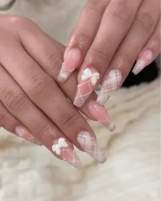 ネイル Nail salon Rhonaのネイルデザイン