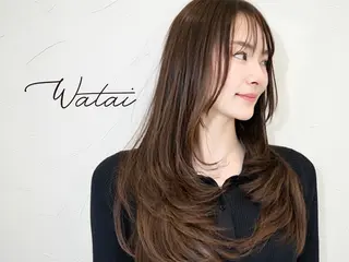 セミロング カラー Watai 艶髪 當間 大知のヘアスタイル