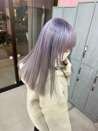 セミロング カラー ブリーチ特化🌈 MANATOのヘアスタイル
