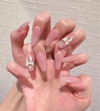 ネイル D-BEAUTY Nailsalonのネイルデザイン