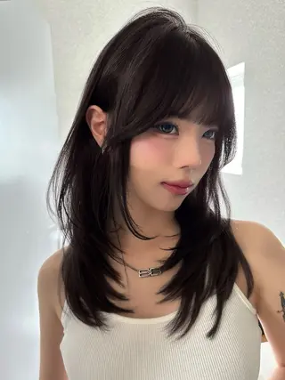 ミディアム Senne groupのヘアスタイル