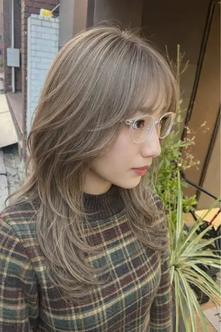 カラー 美髪矯正/髪質改善 /透明感ある艶カラーのヘアスタイル