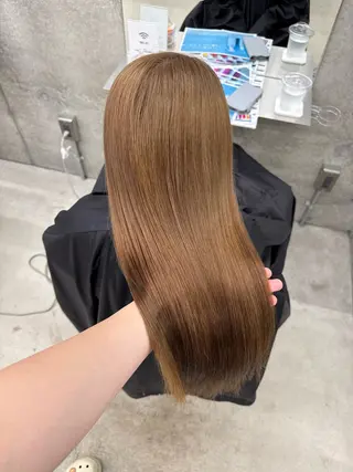 カラー Asami／名古屋／ ハイトーン／デザインのヘアスタイル