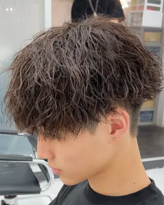 ショート パーマ メンズ 岩城 滉成のヘアスタイル