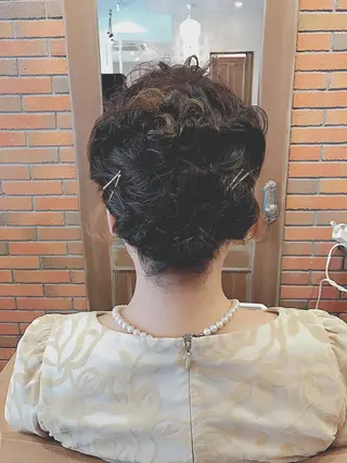 ショート ヘアアレンジ くるくるパーマ aikoのヘアスタイル