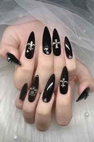 ネイル Lee Nailsのネイルデザイン