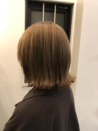 ショート カラー やまさきえりこ ニュアンスパーマのヘアスタイル