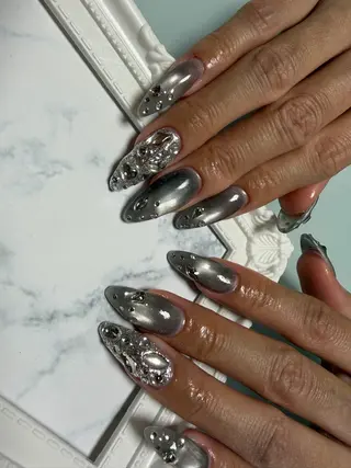 ネイル Nani❤️‍🔥 ❤️‍🔥のネイルデザイン