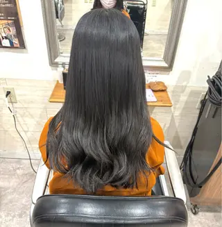 ロング 堀川 希歩のヘアスタイル