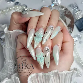 ネイル Genie Mika Nailsのネイルデザイン