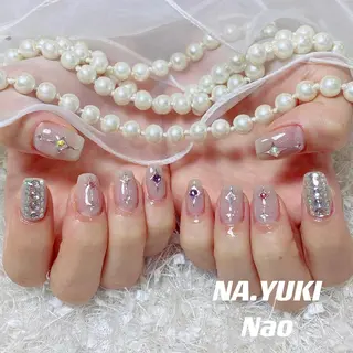 ネイル 🦋 Queenieのネイルデザイン