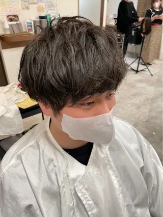 ミディアム パーマ 山下 亮介のヘアスタイル