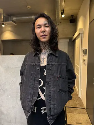 ロング パーマ メンズ 艶髪施術 関谷ヒュウのヘアスタイル